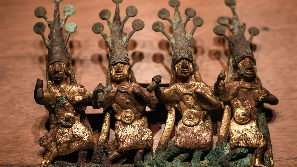 Gilded Bronze Ornament with Figurines of Four Dancers