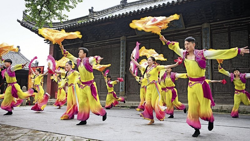 Fengtai Huagudeng: A Folk Dance of China's Han People