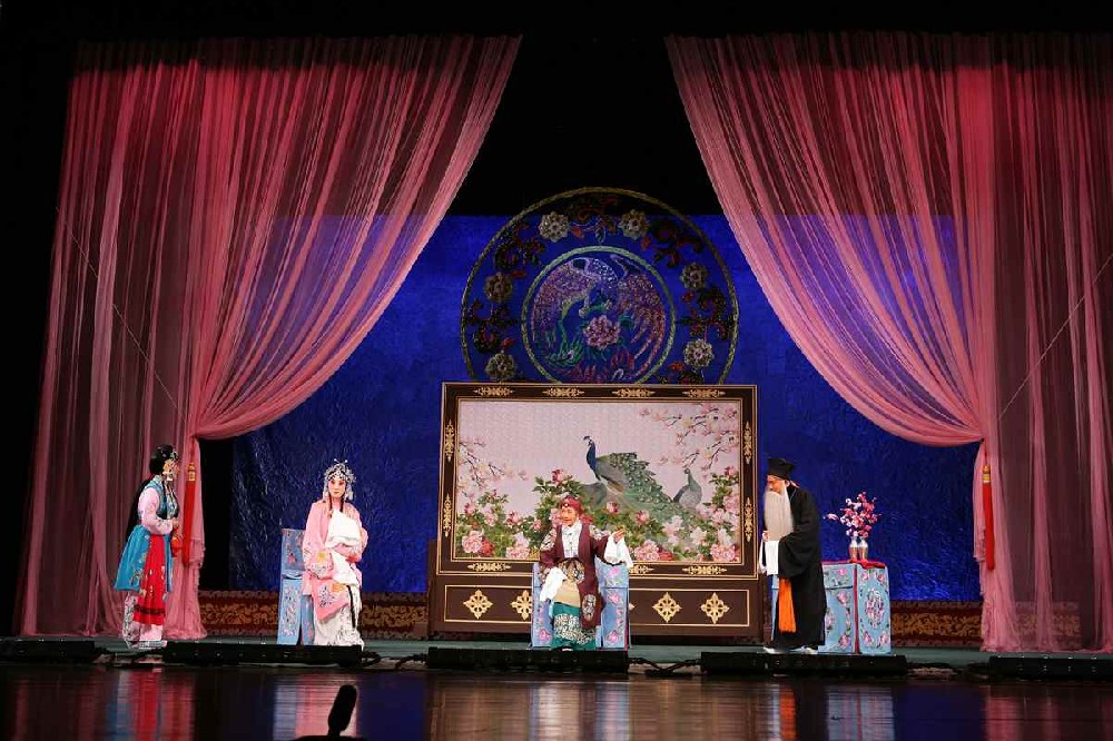 Chinese Opera: Traditional Art Revival in the New Era