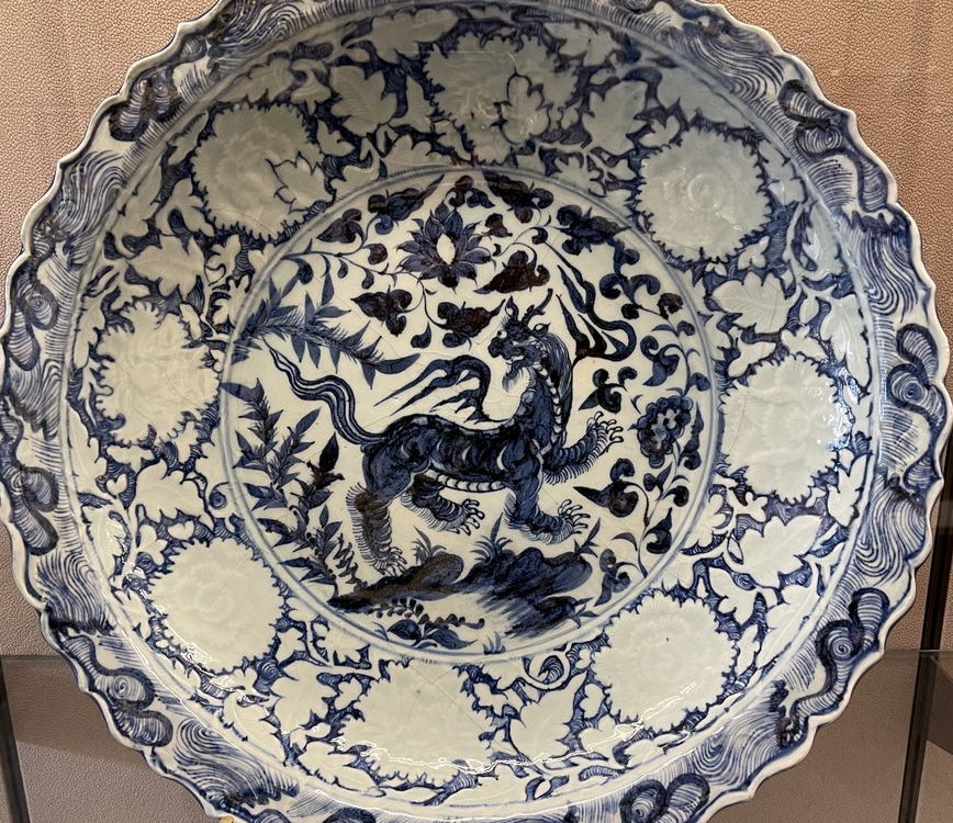 Ceramic -- a centuries-long bond between China and France