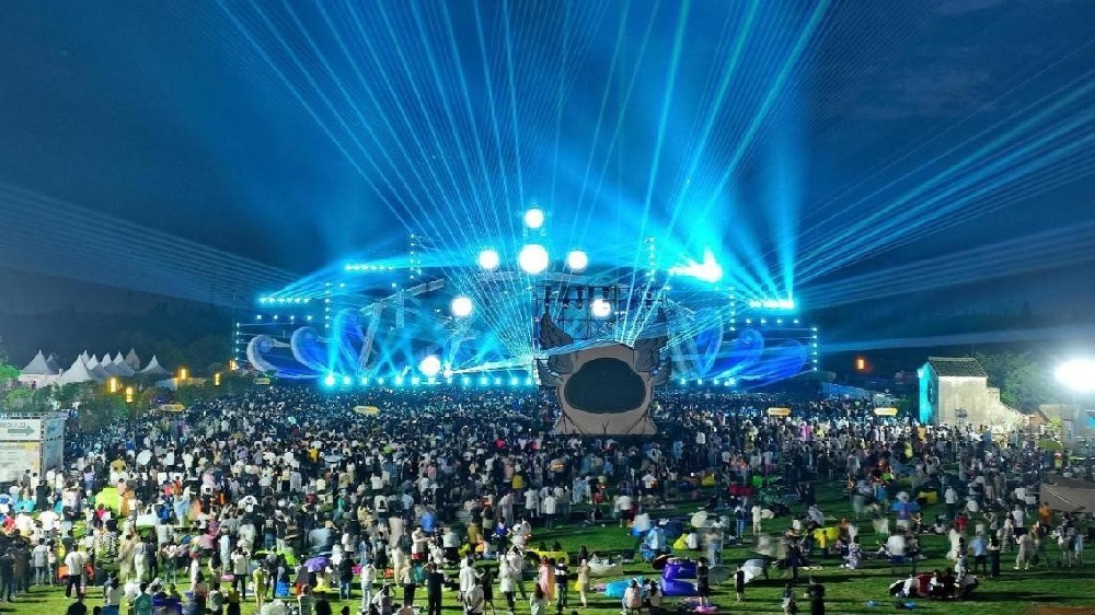 Music festivals energize China's tourism industry