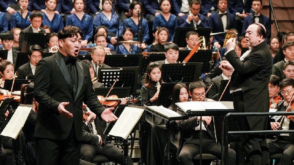 Singers aim to wow judges at Ningbo competition