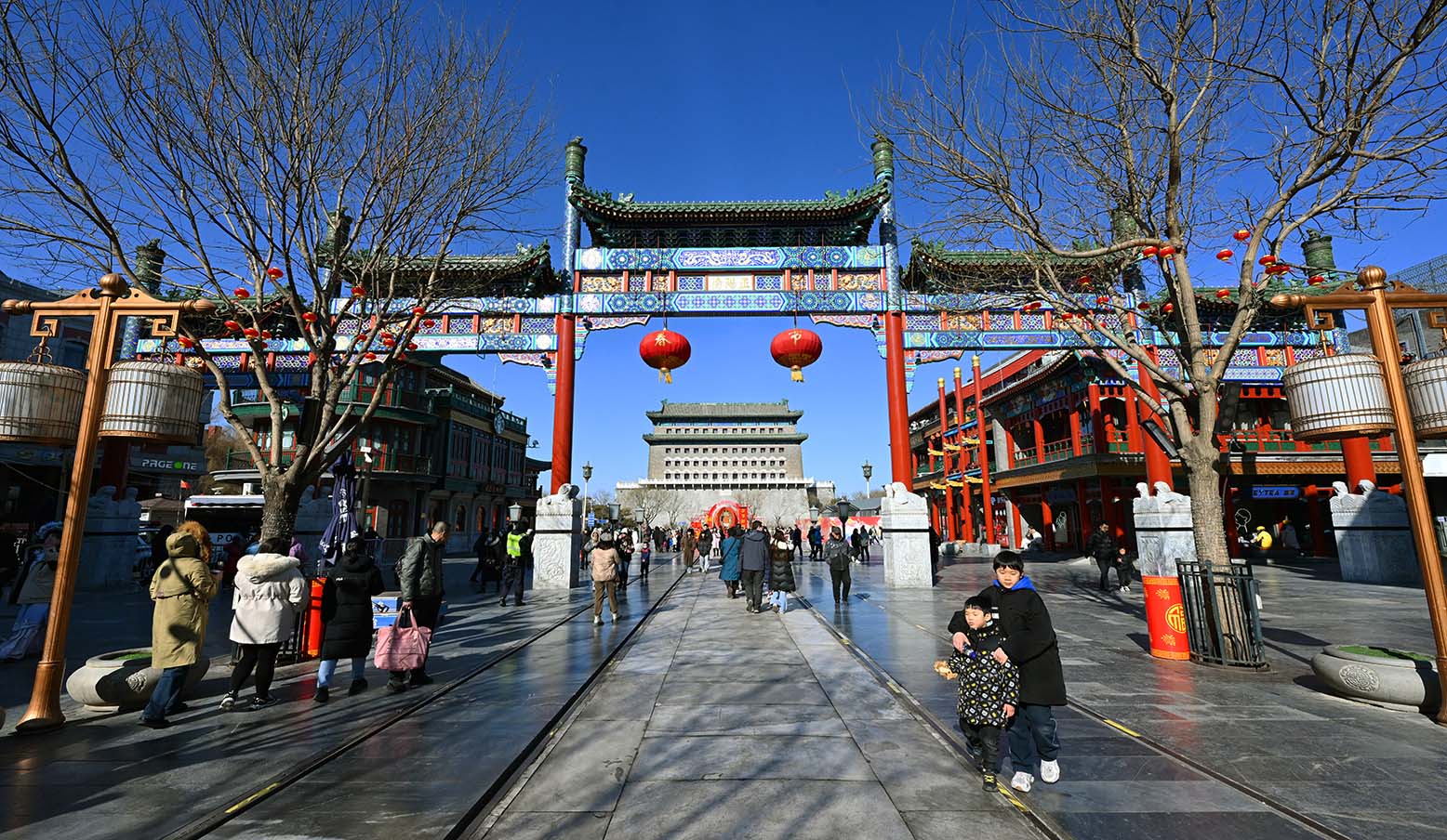 1-北京中轴线的黄金地段，大前门、前门大街牌楼。.jpg
