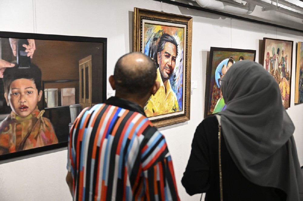 Art exhibition on Malaysia's cultural heritage tightens ties with China