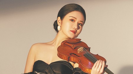 Violinist hits perfect note with Carnegie ovation