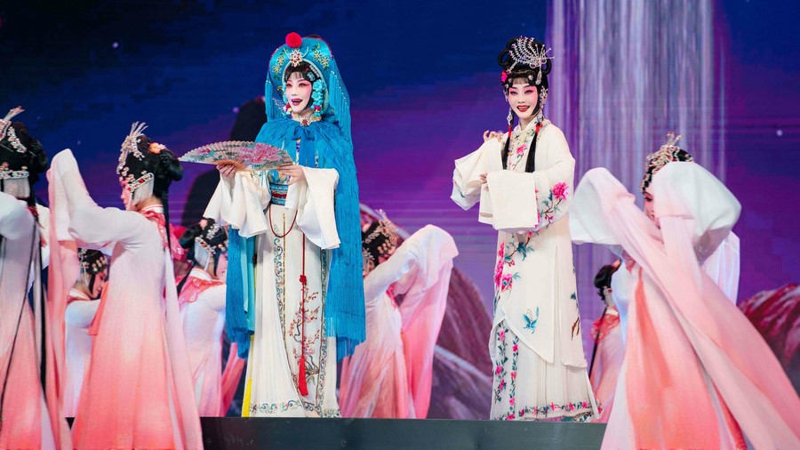 Spring Festival gala a showcase of Hunan traditional operas
